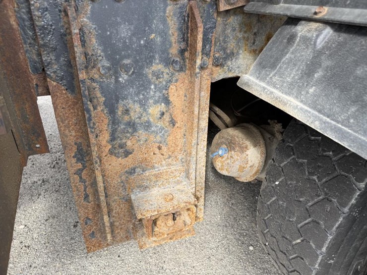 #1084-•-2006-sterling-tandem-axle-patrol-truck-image-57