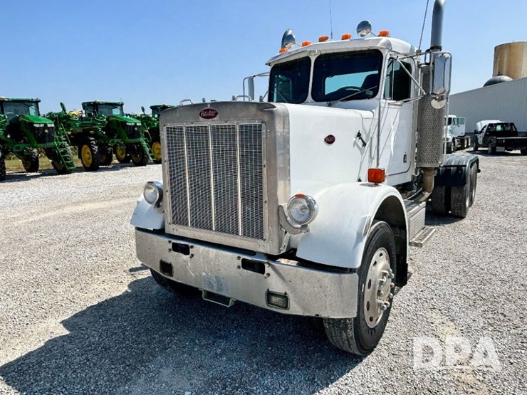 1986-peterbilt-359-image-2