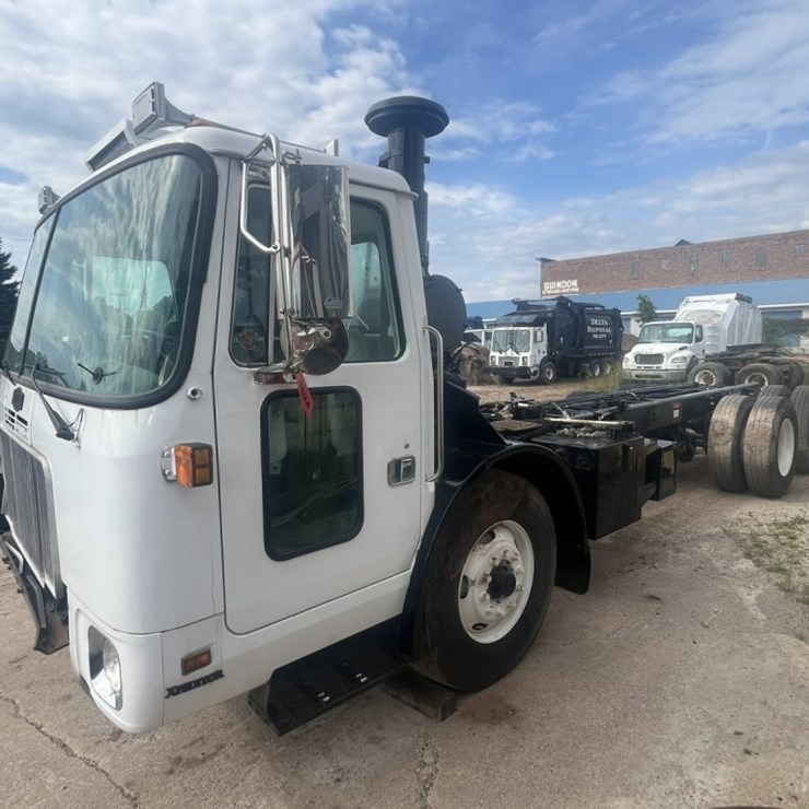 2003 AUTOCAR XPEDITOR