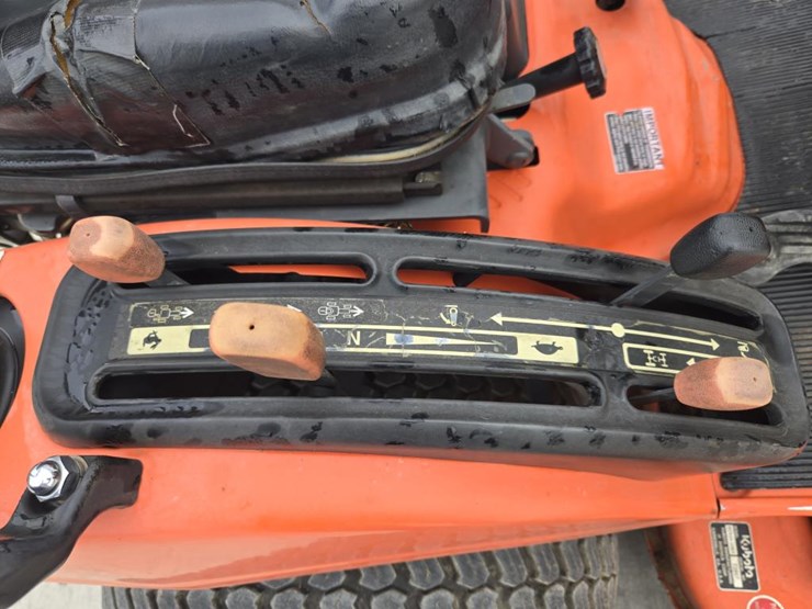 kubota-bx2230d-image-36