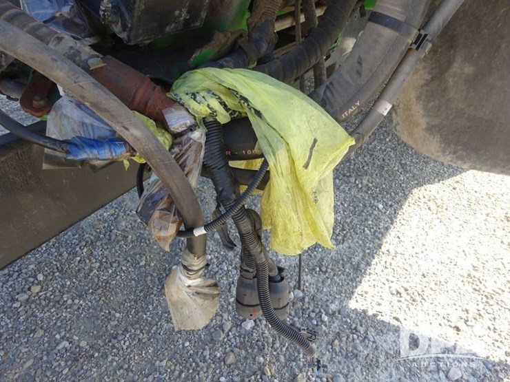 2020-john-deere-2020-image-40