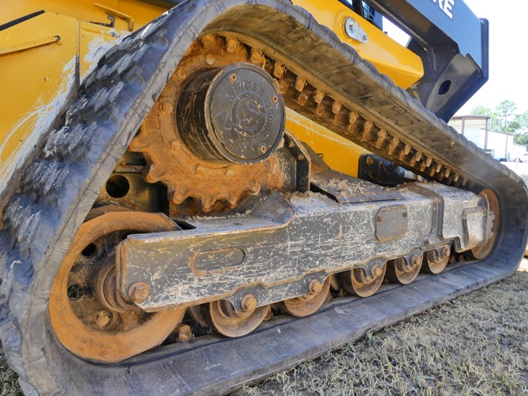 deere-331g-image-5