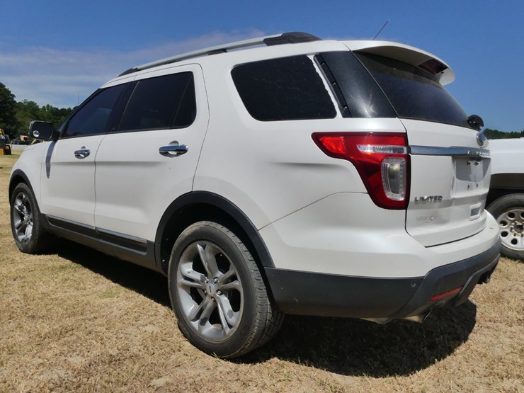2012-ford-explorer-image-4