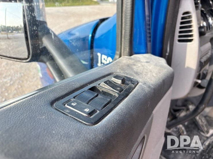 2015-peterbilt-579-image-84