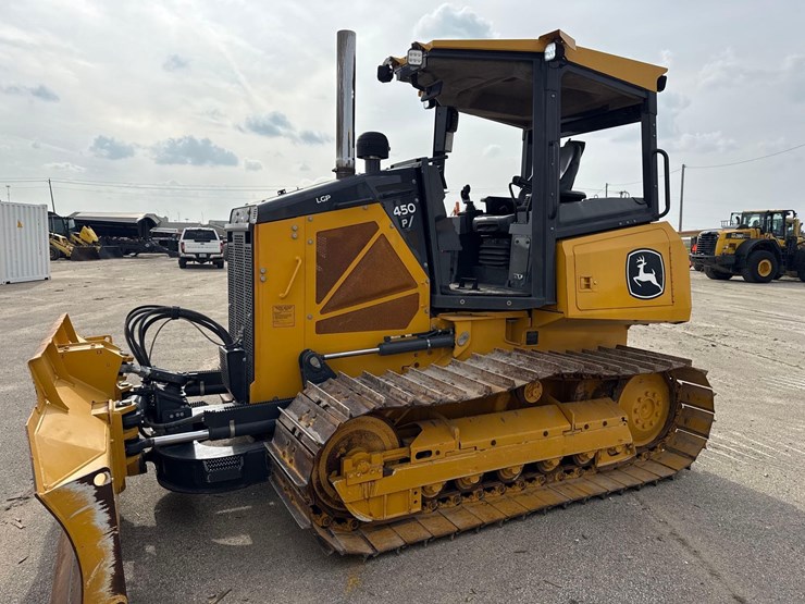 2021-deere-450-lgp-image-6