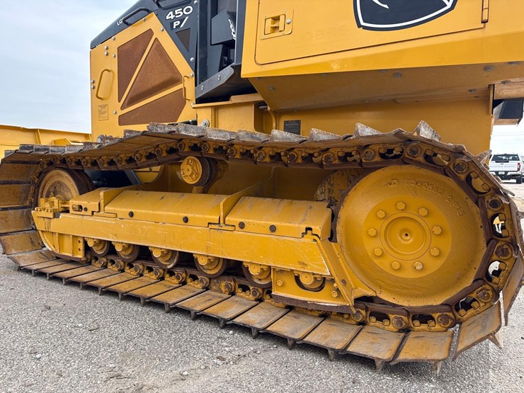 2021-deere-450-lgp-image-11
