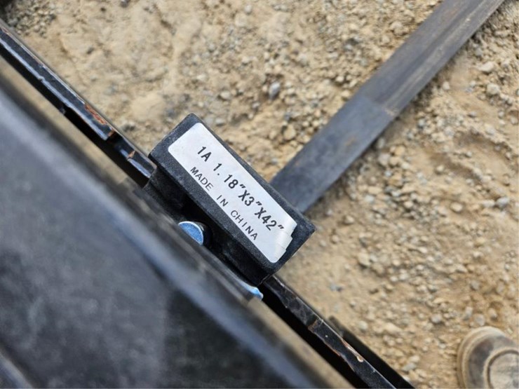 new-holland-l328-image-10