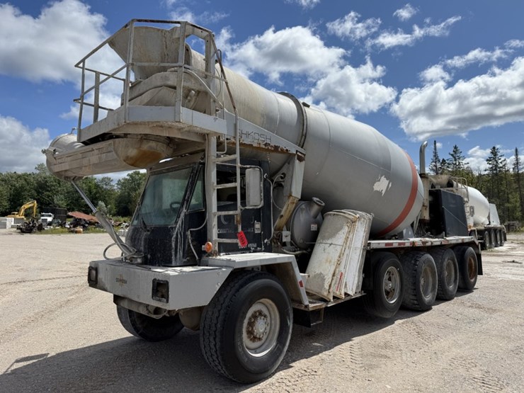 #1553-•-1991-oshkosh-mixer-truck-image-1