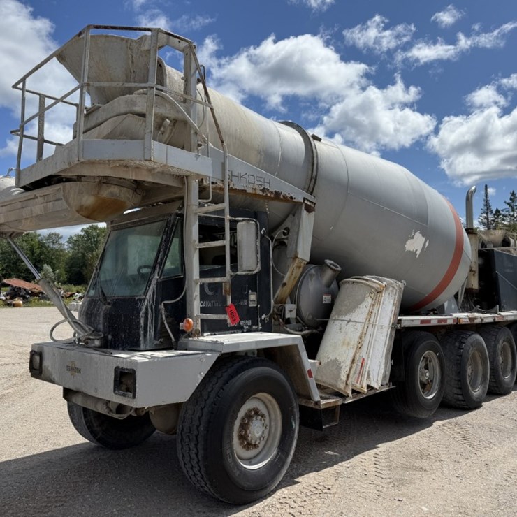 #1553 • 1991 Oshkosh Mixer Truck