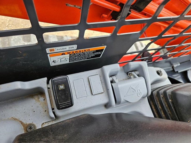 kubota-svl75-2-image-24