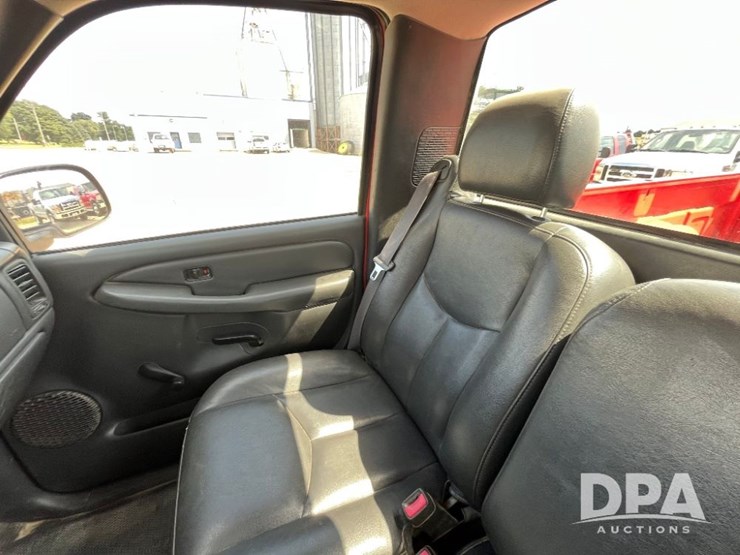 2004-chevrolet-2500hd-image-60