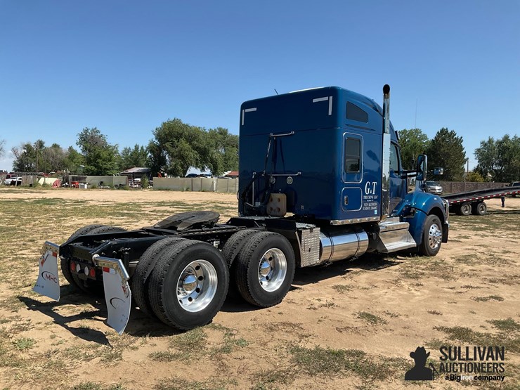 2019-kenworth-w990-image-5