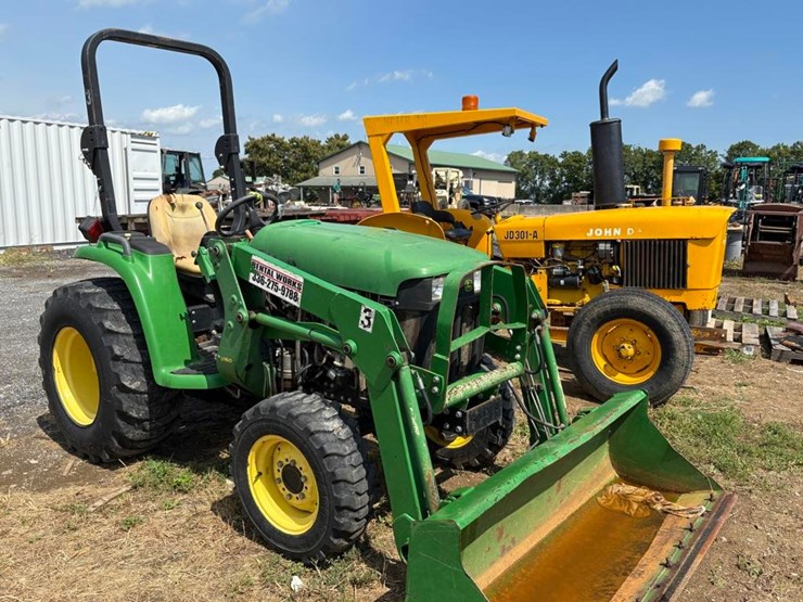 john-deere-3032e-image-7