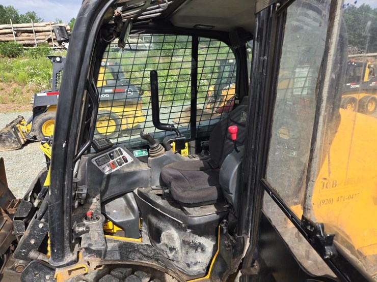 2010-jcb-180-image-37
