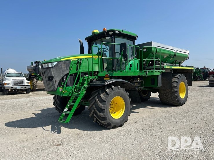 2020-john-deere-2020-image-1