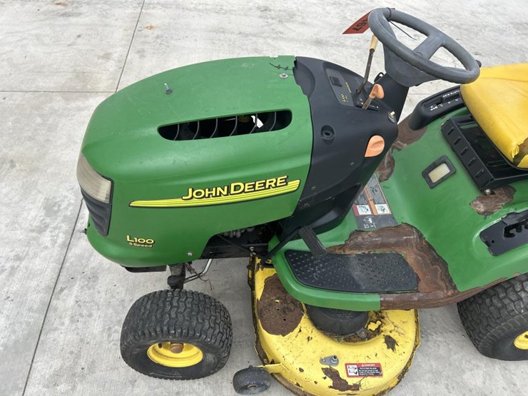 john-deere-l100-image-9