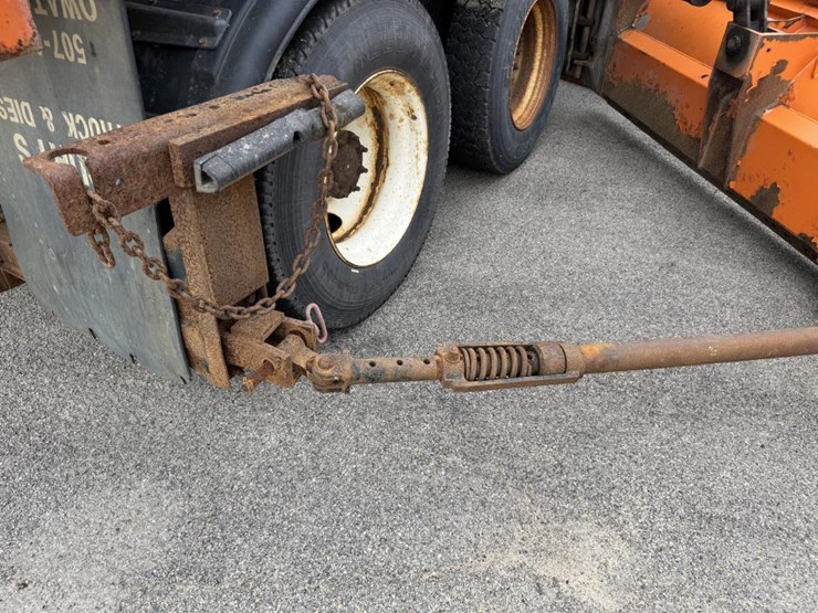 #1084-•-2006-sterling-tandem-axle-patrol-truck-image-44
