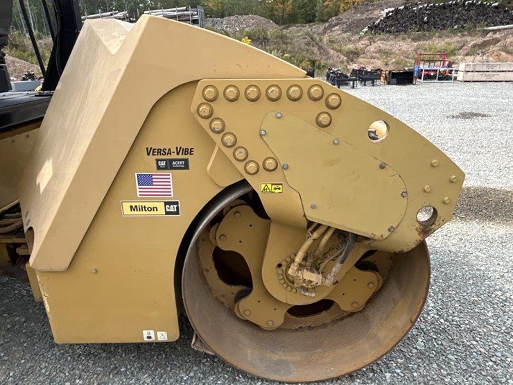 caterpillar-cb54-image-10