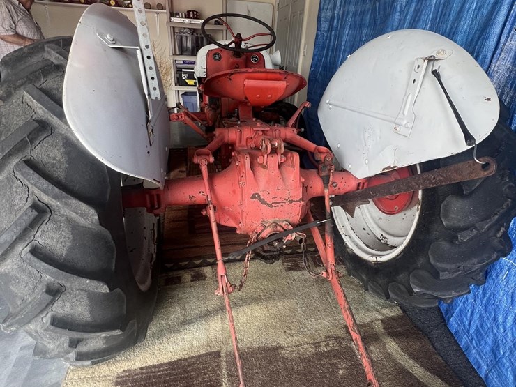 1952-ford-tractor-image-4