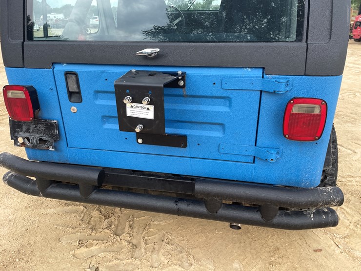 1990-jeep-wrangler-image-22