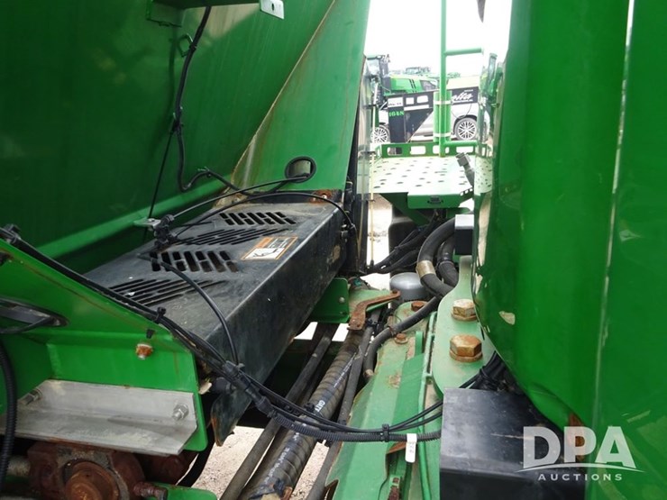 2019-john-deere-f4365-image-71