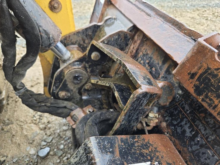 caterpillar-257b3-image-13