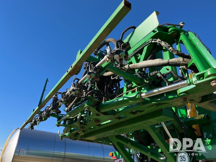 2019-john-deere-r4045-image-37