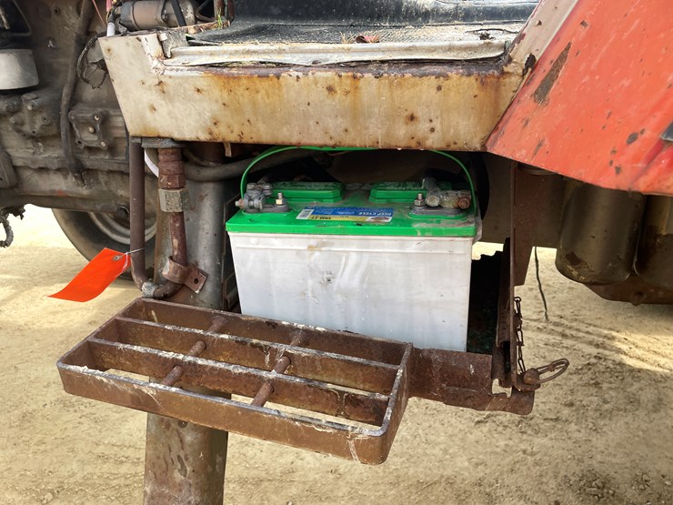 massey-ferguson-2705-image-42