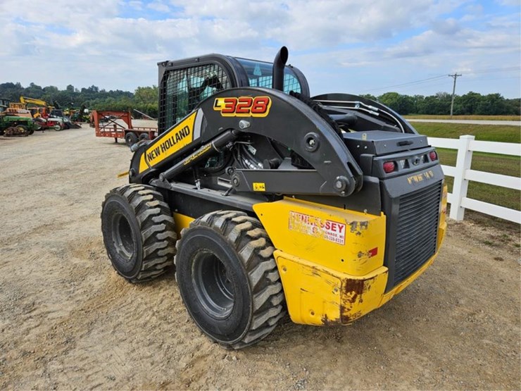 new-holland-l328-image-3