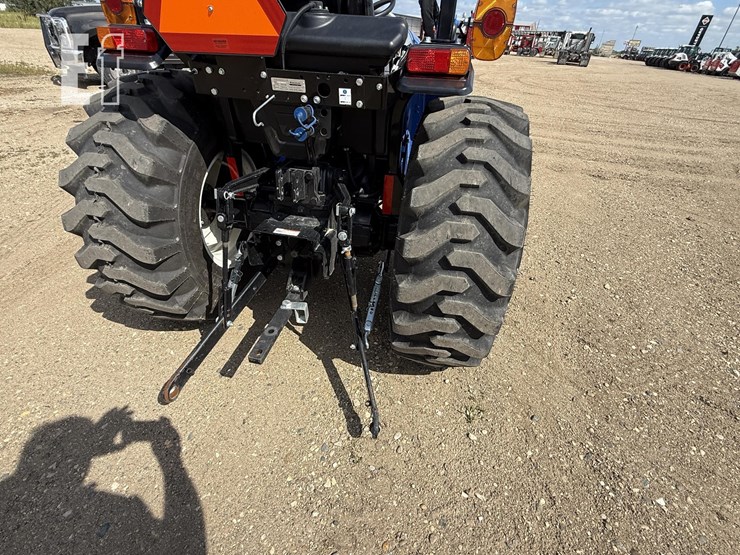 2022-new-holland-workmaster-35-image-21