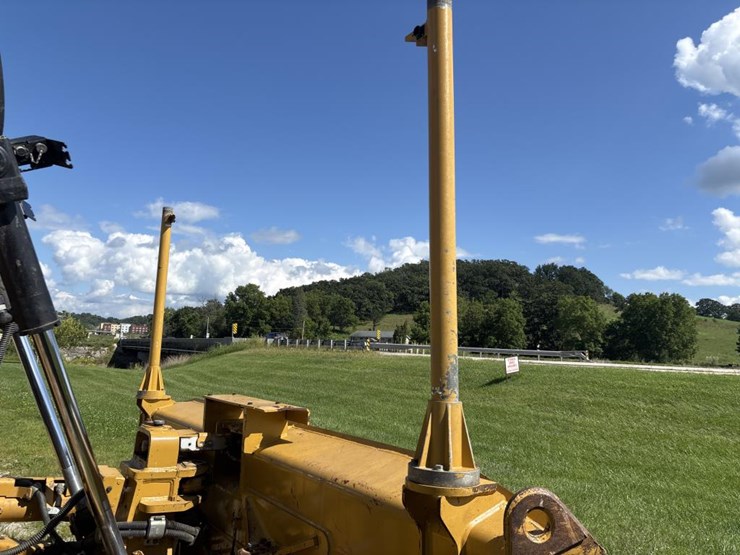 2018-caterpillar-d6t-lgp-image-35