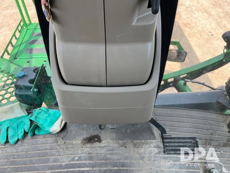 2018-john-deere-r4045-image-65