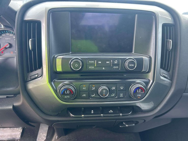 2015-chevrolet-silverado-1500-image-17