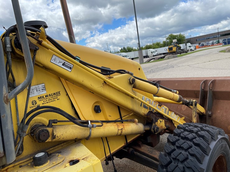 new-holland-lb75b-image-30