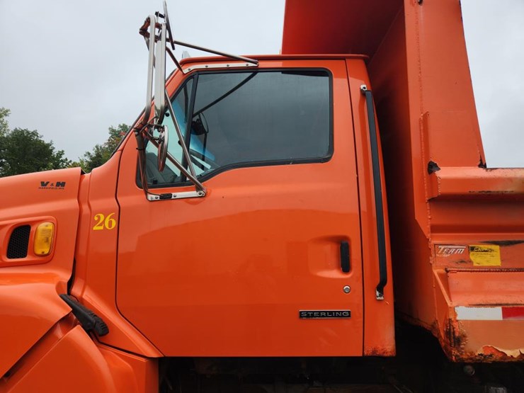 #1648-•-sterling-single-axle-patrol-truck-image-35
