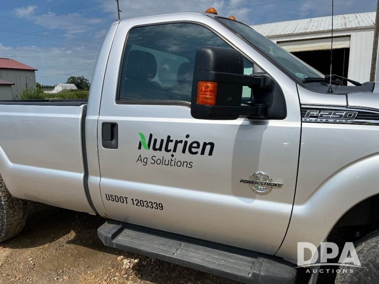 2013-ford-f250-xlt-image-28