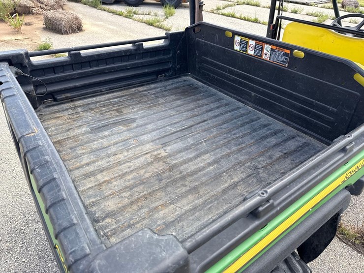2018-john-deere-gator-image-9