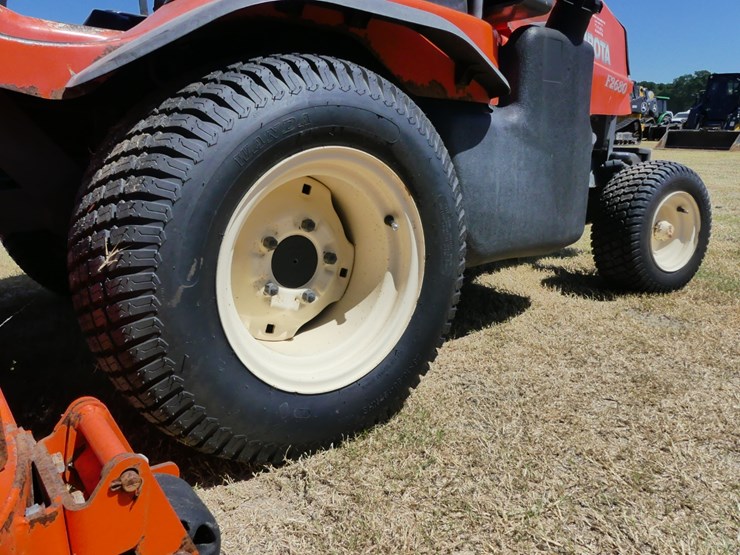 2013-kubota-f2680-image-8