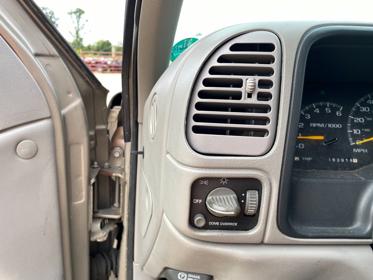 1999-gmc-2500-image-69