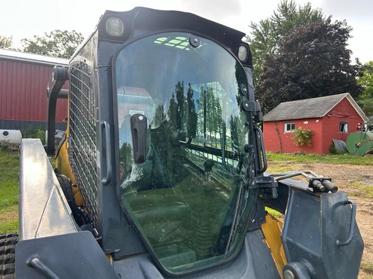 2012-deere-333d-image-16