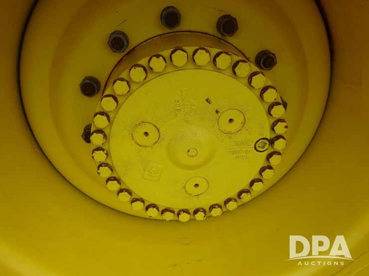 2019-john-deere-f4365-image-62