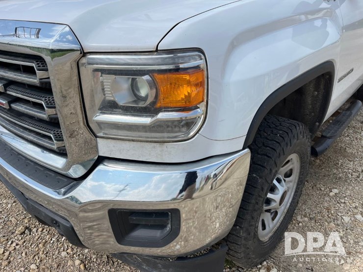2017-gmc-3500-image-14