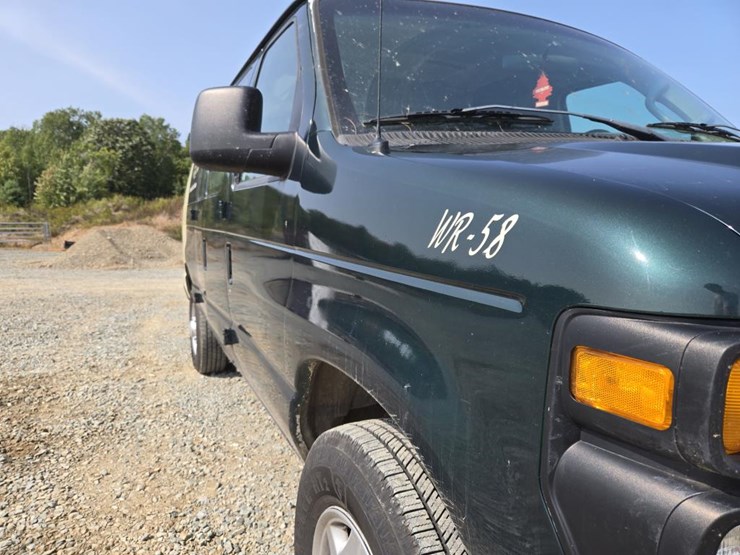2008-ford-e250-image-18