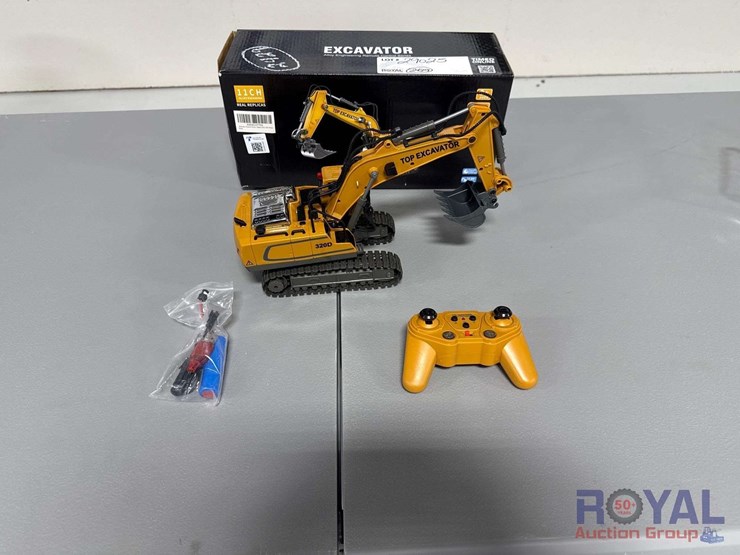 top-rc-11-channel-excavator-image-6