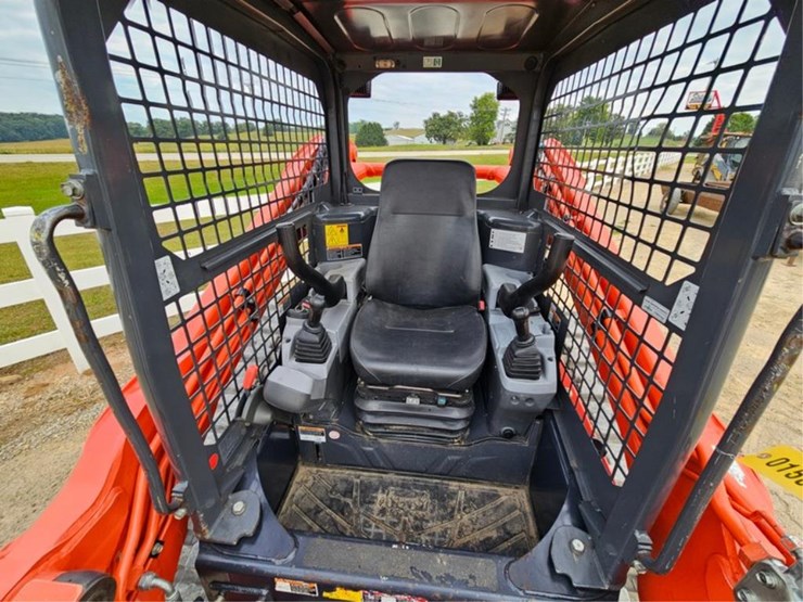 kubota-svl75-2-image-19