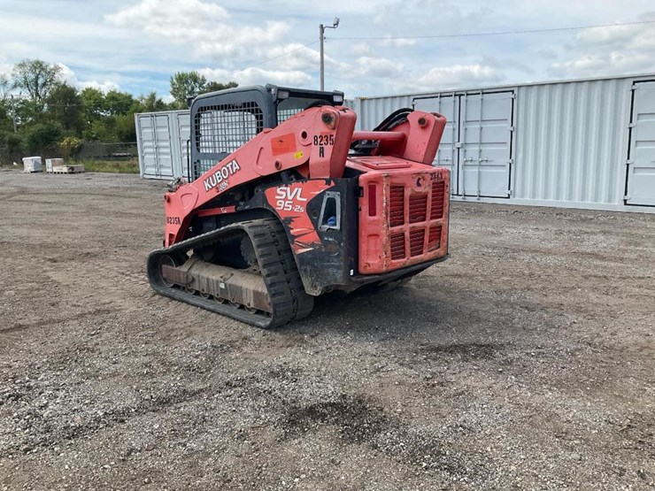 2016-kubota-svl95-2s-image-5