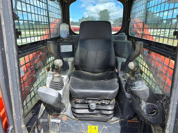 kubota-svl75-2-image-12