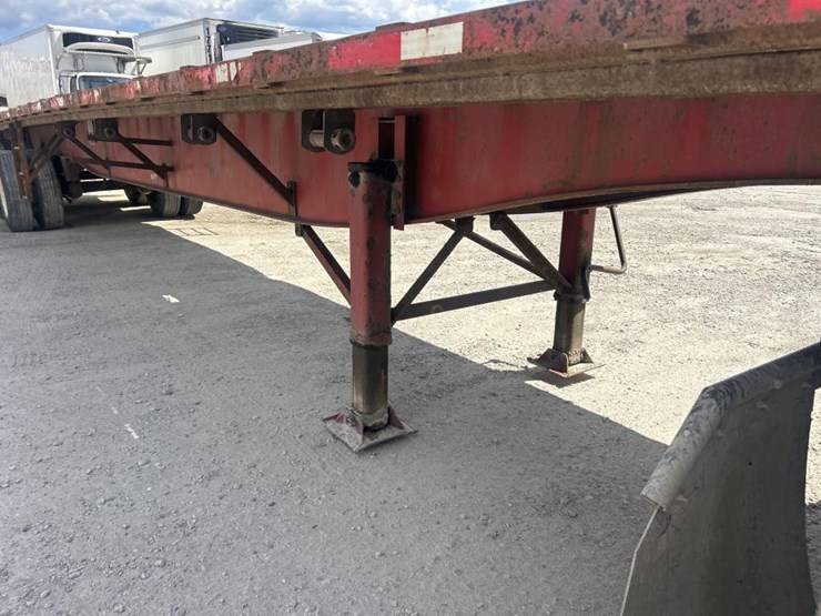 2009-utility-flatbed-image-16