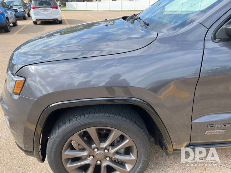 2016-jeep-grand-cherokee-image-16