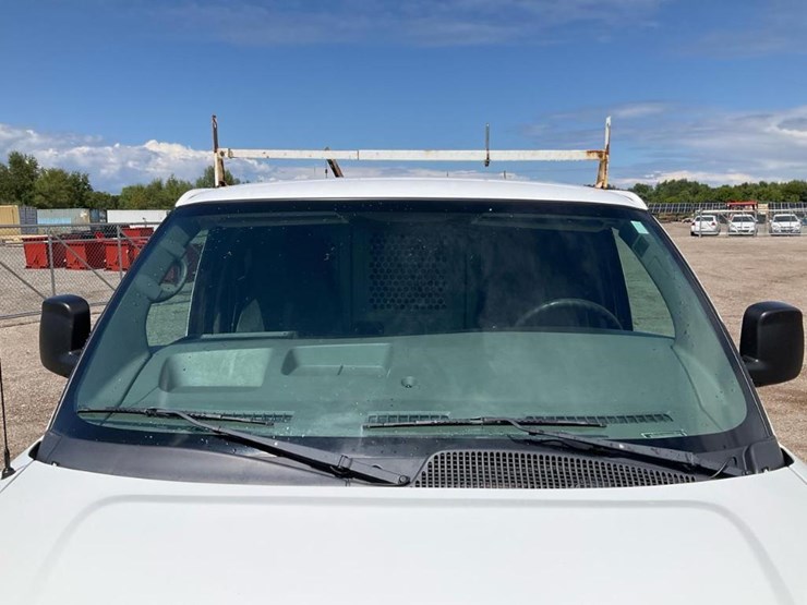 2013-chevrolet-express-g2500-image-10